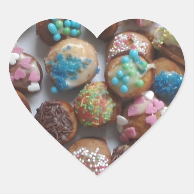 colourful little birthday cakes, food, party cake heart sticker (Front)