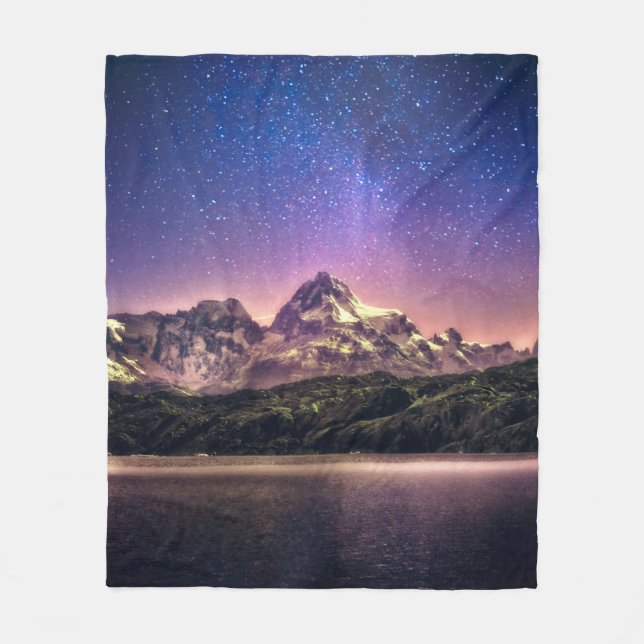 Colourful night sky landscape with starry starry s fleece blanket (Front)