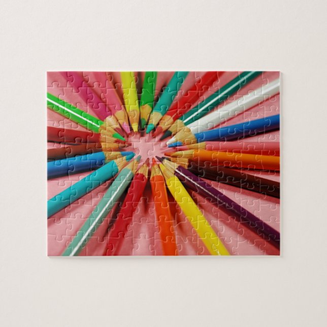 Colourful pencil crayons in a circle jigsaw puzzle (Horizontal)