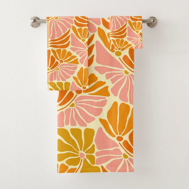 Colourful Retro Flowers Bath Towel Set (Insitu)
