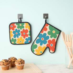 Colourful Retro Flowers Pattern Oven Mitt & Pot Holder Set