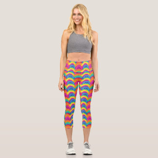 Colourful Seamless Rainbow and Wave Pattern Capri Leggings
