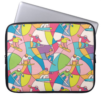 Colourful snowboarders: vintage seamless pattern. laptop sleeve
