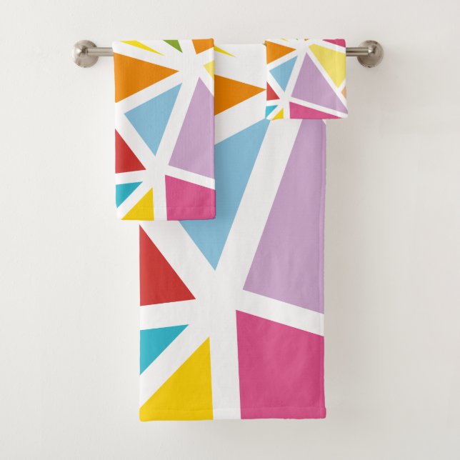 Colourful triangles pattern 4 bath towel set (Insitu)
