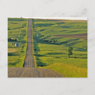 Comertown gravel road in remote northeastern postcard