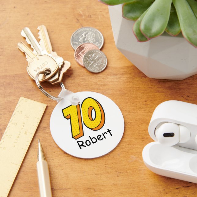 Comic Style 70th Birthday Golfer Gift – Funny Key Ring (Desk)