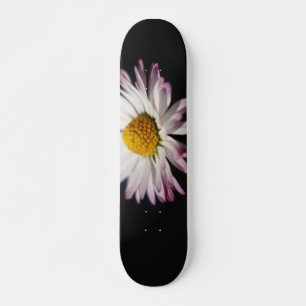 Common Daisy sdcna Skateboard
