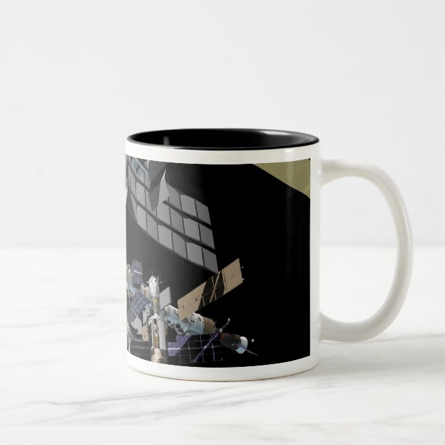Computer generated view 13 Two-Tone coffee mug (Right)