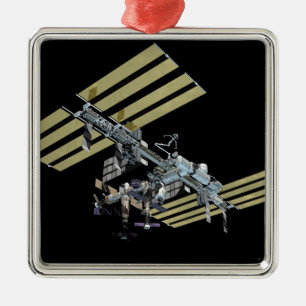 Computer generated view 8 metal tree decoration