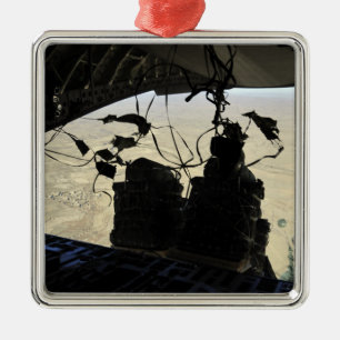 Container Delivery System bundles exit Metal Tree Decoration