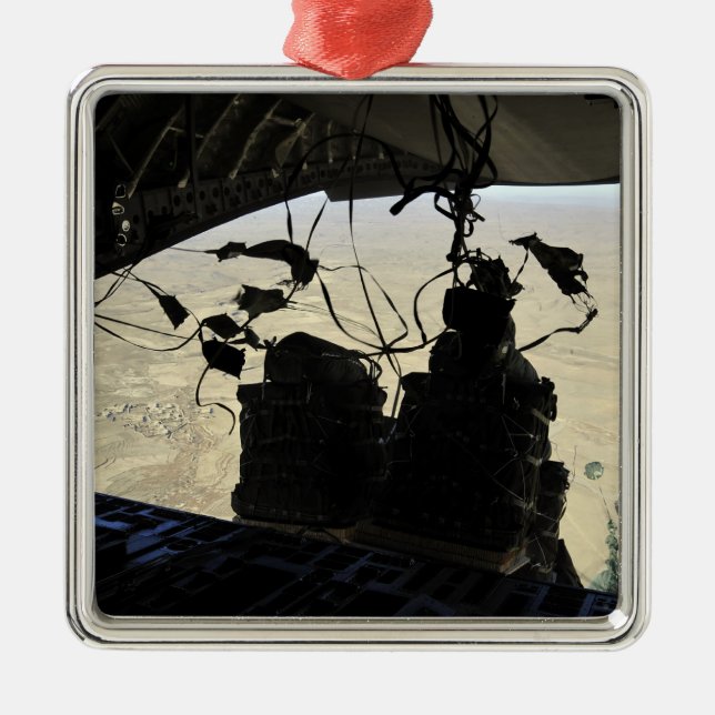 Container Delivery System bundles exit Metal Tree Decoration (Front)