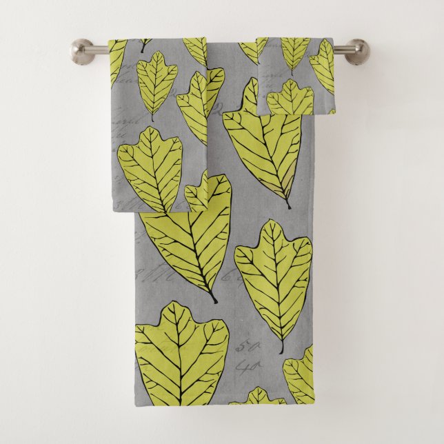 Contemporary Yellow Oak Leaves Pattern Collage Bath Towel Set (Insitu)