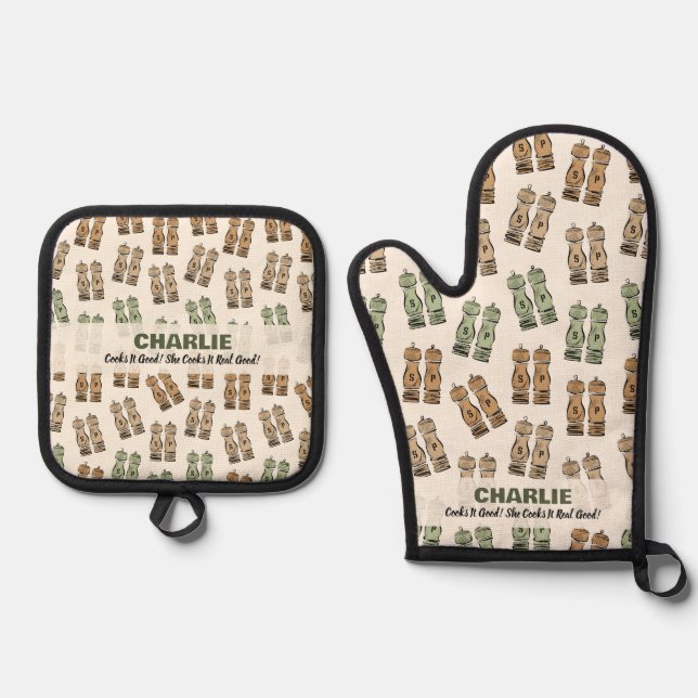 Cooks It Good Personalized  Oven Mitt & Pot Holder Set (Front)