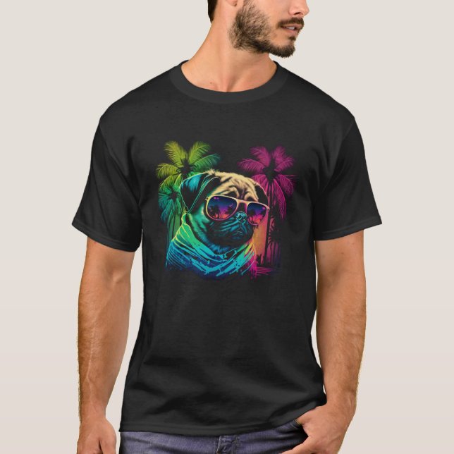 Cool beach pug T-Shirt (Front)
