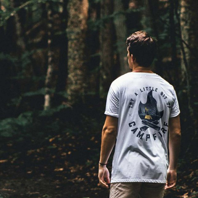 Cool Camping Camper Campfire Under Stars Mountains T-Shirt (Campifire Bonfire Camping Lover T-Shirt)