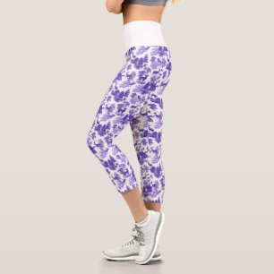 Cool Elegant Periwinkle Blue Deer French Toile Capri Leggings