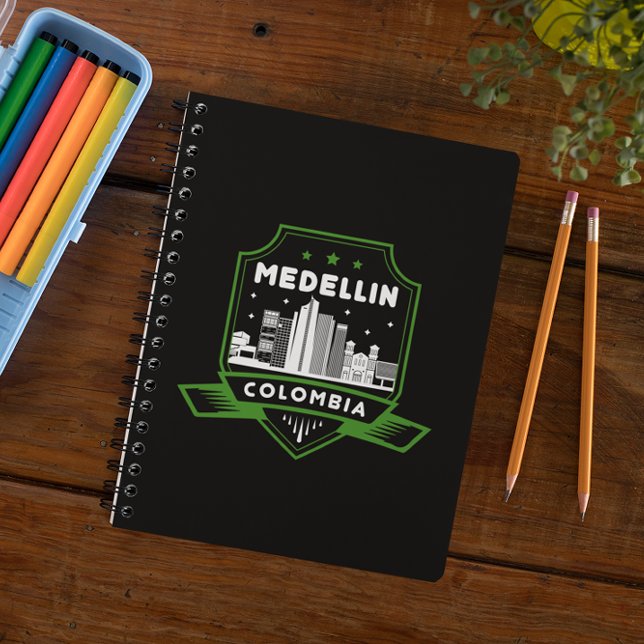 Cool Medellin Colombia Skyline Travel Notebook (Colombia Guatape Vintage Travel Notebook)