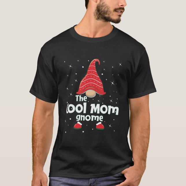 Cool Mum Gnome Family Matching Christmas Funny Gif T-Shirt (Front)