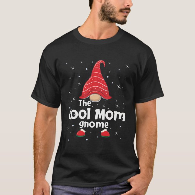 Cool Mum Gnome Family Matching Christmas Funny Gif T-Shirt (Front)