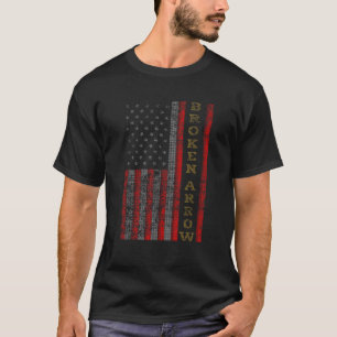 Cool Patriotic Broken Arrow USA US Flag Gift Idea  T-Shirt