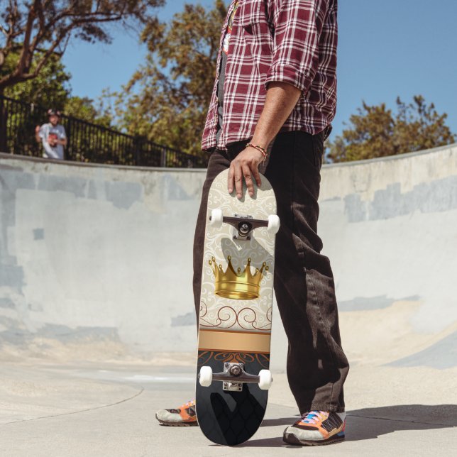 Cool Royal Crown Skateboard. Skateboard (Outdoor 2)