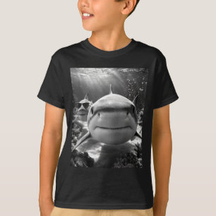 Cool Shark Animal Selfie  T-Shirt