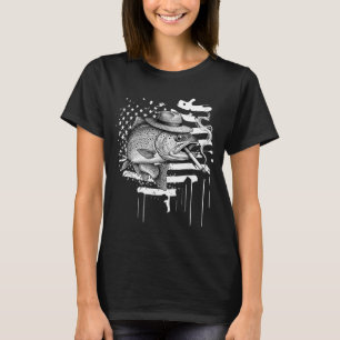 Cool trout fish smoking outdoor angler humour art T-Shirt