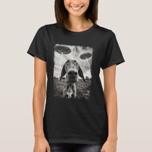 Coonhound Dog UFO Alien Extraterrestrial Selfie T-Shirt