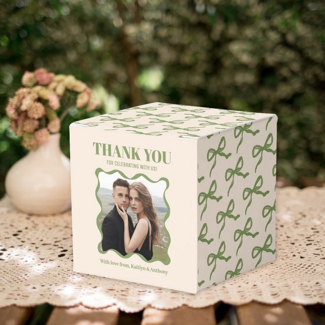 Coquette Bow Retro Wedding Favour Box (Creator Uploaded)