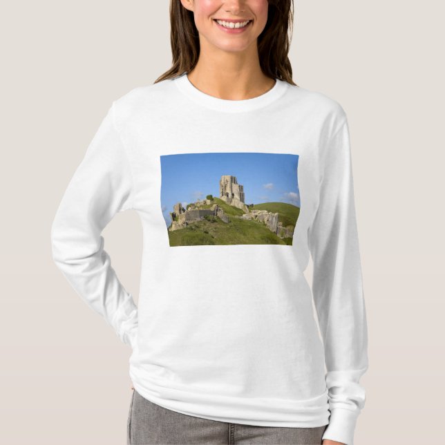 Corfe Castle, Corfe, Dorset, England T-Shirt (Front)
