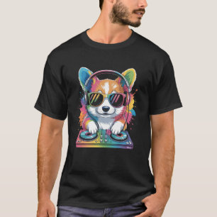 Corgi DJ on Turntables EDM Synthesizer Rave Music  T-Shirt