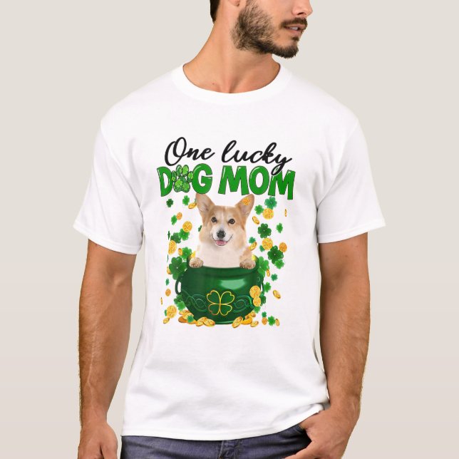 Corgi Dog Mom Irish Green Shamrock St Patrick's Da T-Shirt (Front)