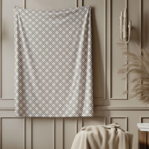 Cosy Coral Grey Blanket in Classic Tartan Style