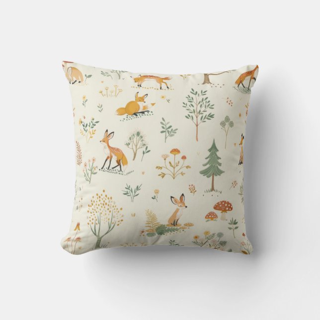 "Cosy Fox Throw Pillow" Cushion (Front)