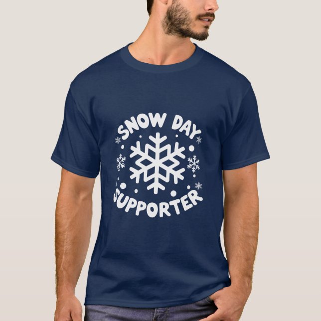 Cosy Snowflake T-Shirt - Perfect for Winter Fans (Front)
