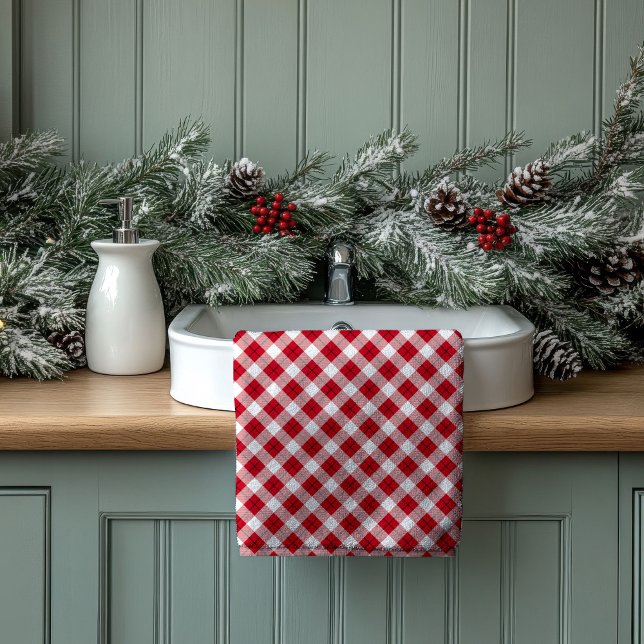 Cosy Tartan Towels Red Black Gift for Their Space (Cozy Tartan Towels Red Black Gift for Their Space)