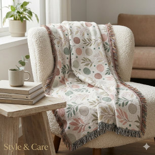 Cosy Throw Blanket with Classic Polka Dot Pattern
