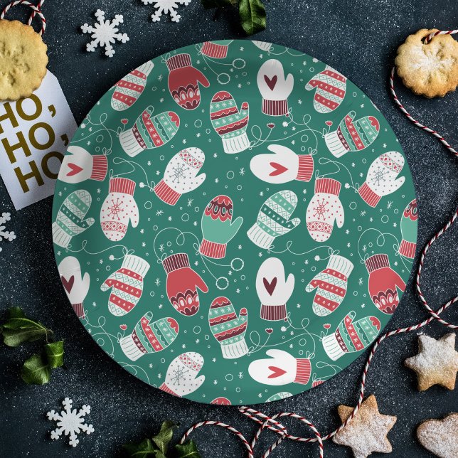 Cosy Winter Christmas Mittens Pattern in Green Paper Plate (Winter Mittens Pattern Paper Plate)