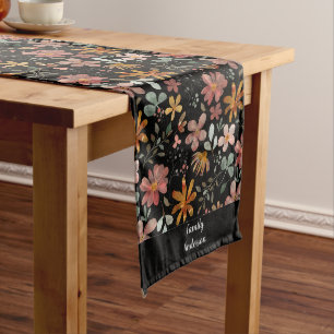 Cottagecore flower name black Table Runner