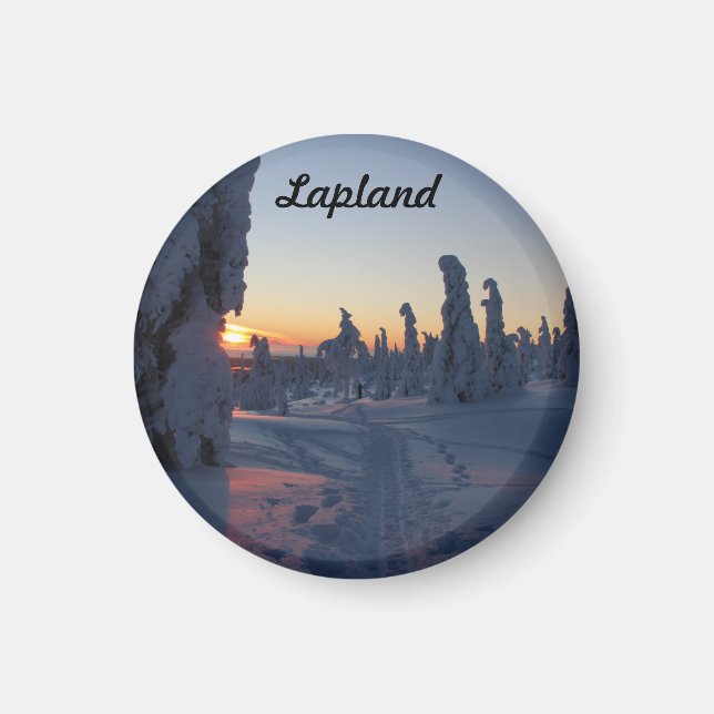 Couché de soleil sur la forêt enneigé de Laponie Magnet (Front)