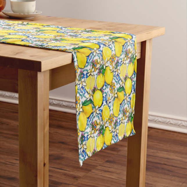 Country Lemons Short Table Runner (In Situ)