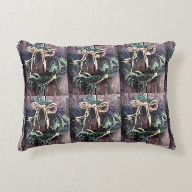 **COUNTRY STYLE CHRISTMAS WREATH**  PILLOW (Front)