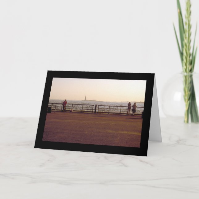 COUPLES IN BATTERY PARK card (Front)