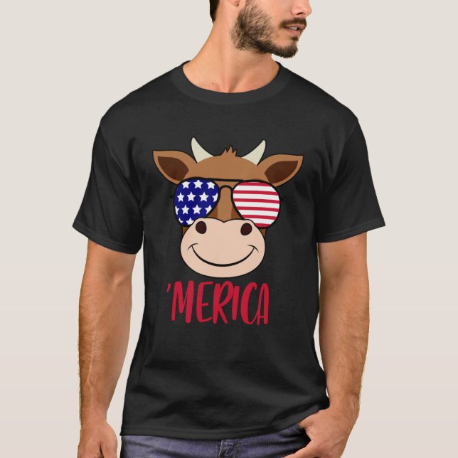 Cow Face 4th Of July USA Sunglasses American Flag  T-Shirt (Front)