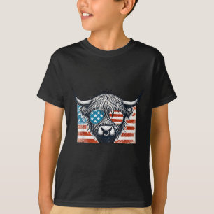 Cow Lover Usa Flag 4th Of July Highland Cow Dairy  T-Shirt