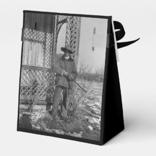Cowboy Rancher or Canadian Outlaw of Old West Favour Box