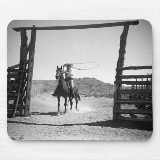 Cowboy roping mouse pad