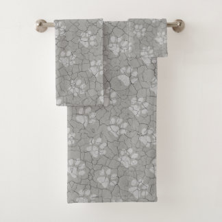 Cracked Grey Grey Animal Paw Print Bath Towel Set