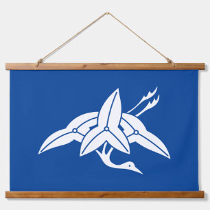 Crane-shaped arrowhead hanging tapestry