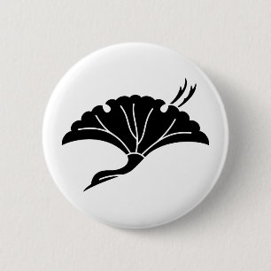 Crane-shaped ginkgo leaf 6 cm round badge